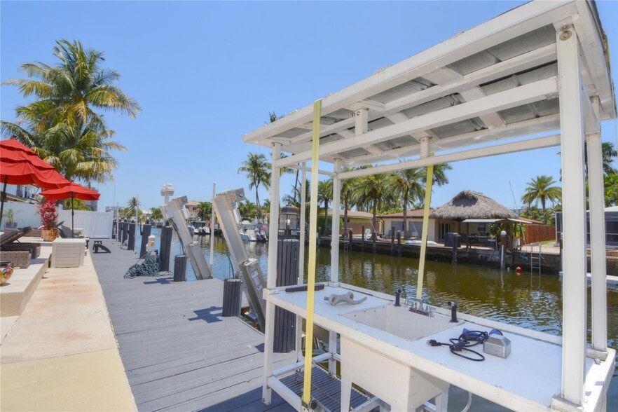 Building Photo - 2228 SE 10th St