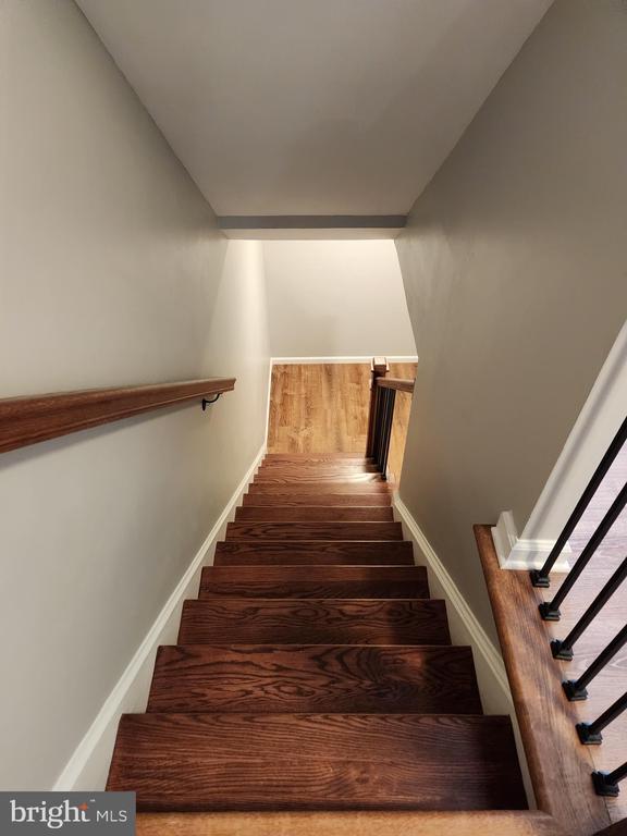 Building Photo - 8404 N Brook Ln