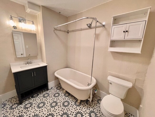 Building Photo - 5007 W 43rd Ave