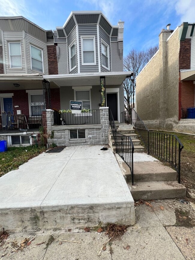 Building Photo - Beautiful 3 Bedroom Home