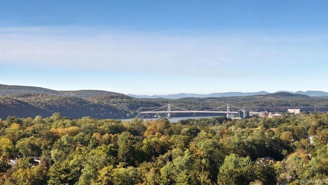 Building Photo - 45 Evergreen Ave