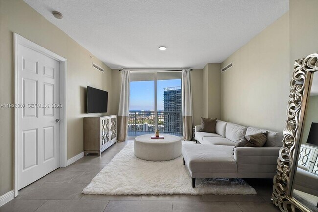 Building Photo - 1755 E Hallandale Beach Blvd