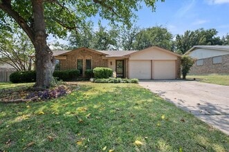Building Photo - 823 Quail Terrace