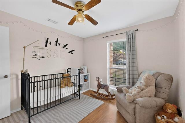 Building Photo - 594 King Cir