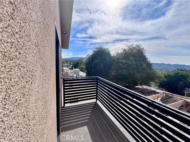 Building Photo - 10787 Las Lunitas Ave