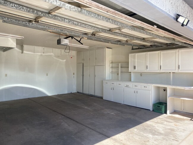 Building Photo - SUPER CUTE 2bed/2bath in Apache Junction!