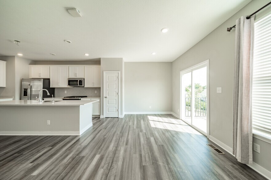 Building Photo - 3539 Brampton Ln