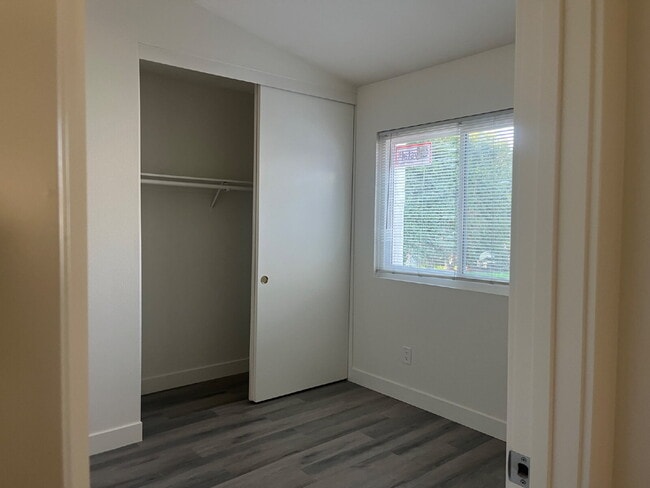 Building Photo - "Charming 4-Bedroom Coastal Retreat with 2 Baths"