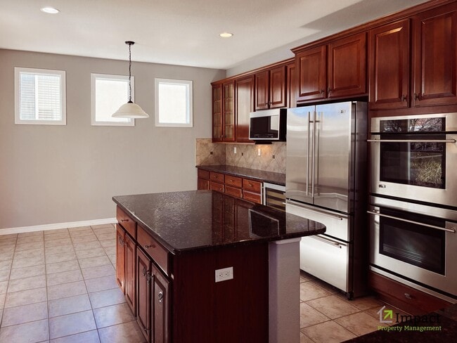 Building Photo - 10862 Glengate Cir