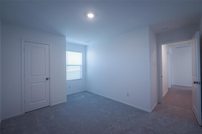 Building Photo - 308 Cowpoke Dr