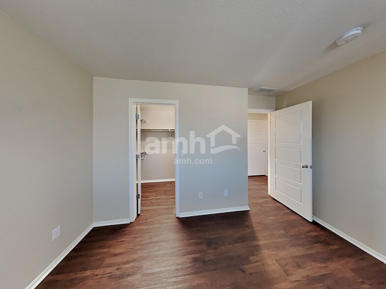 Building Photo - 137 Sand Cherry St