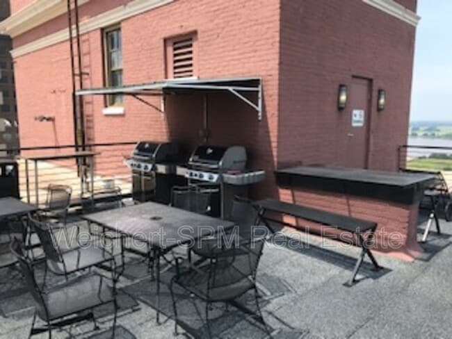 Building Photo - 109 N Main St