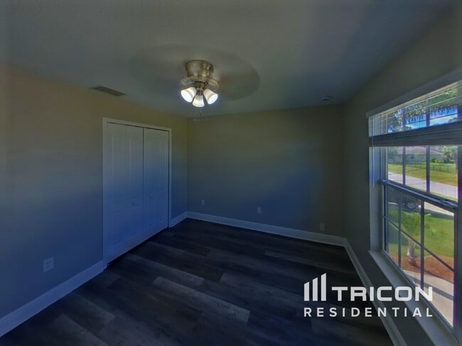 Building Photo - 1822 Sadnet Ln