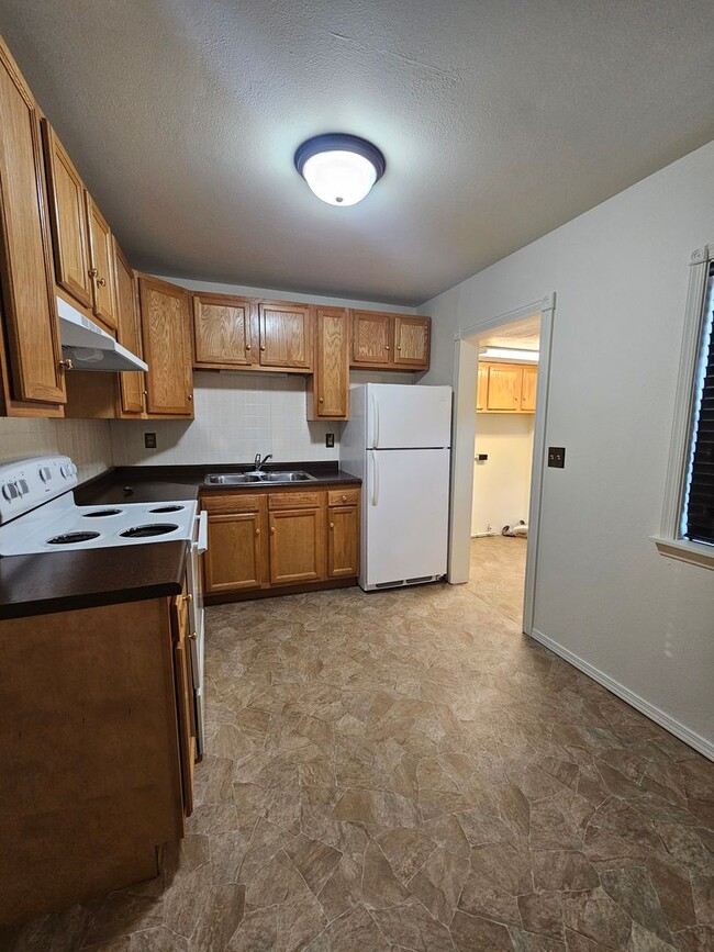 Building Photo - 2 BED | 1 BATH | ROBBINSDALE | SINGLE-LEVE...