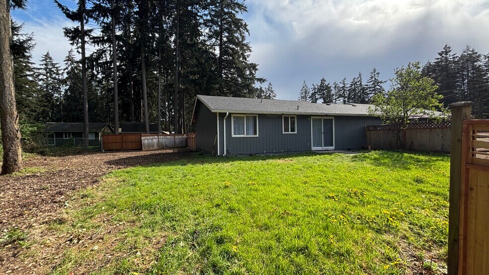 Building Photo - 18609 78th Ave E