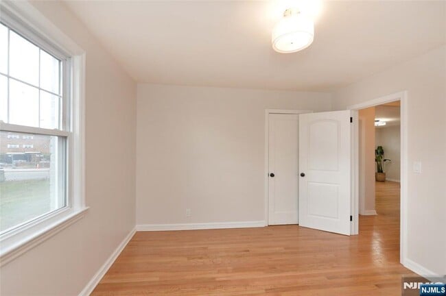 Building Photo - 16 Liberty St