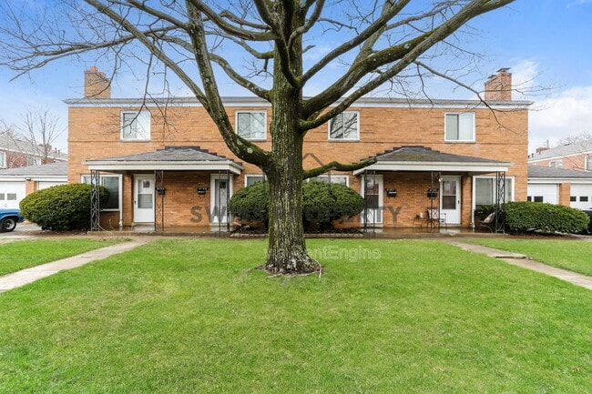 Building Photo - 4187 Indianola Ave