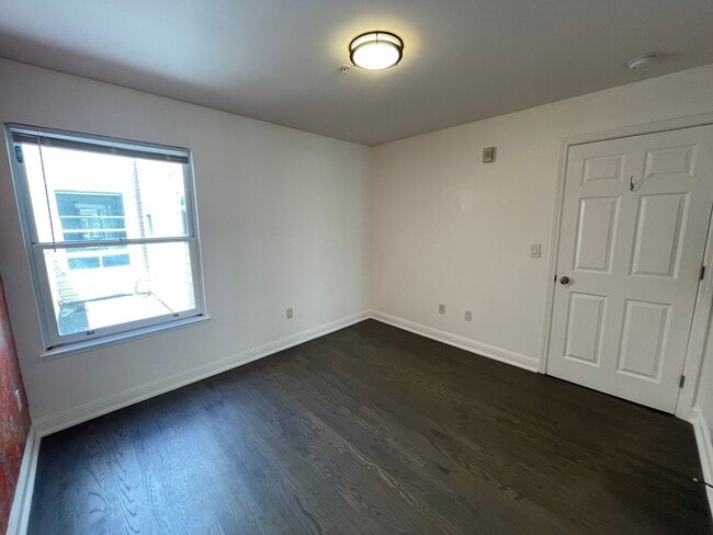 Building Photo - Outer Sunset 2BR Condo Across from Golden Gate Park | Bright Living, In Unit Laundry, & Parking S...