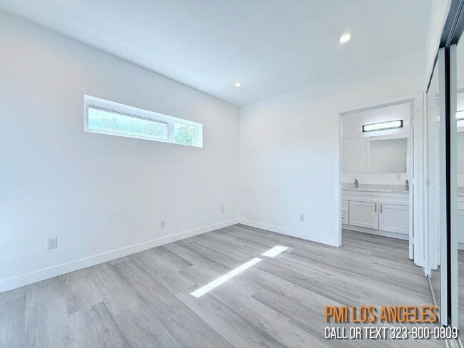 Building Photo - 1260 1/2 Leighton Avenue