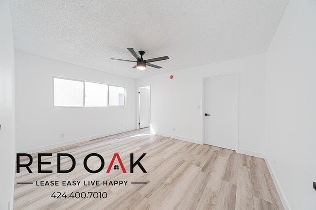 Building Photo - 9809 Regent St