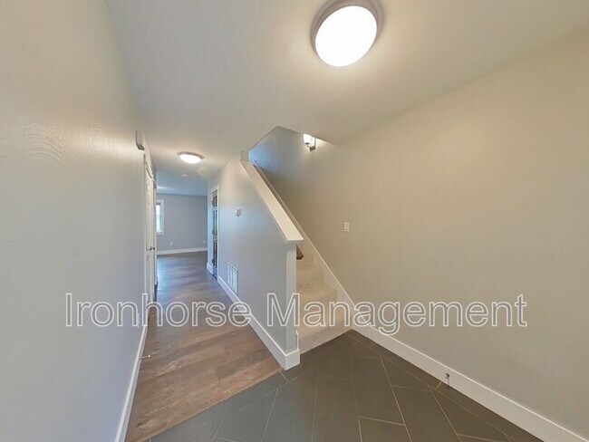 Building Photo - 2930 Warbler Way