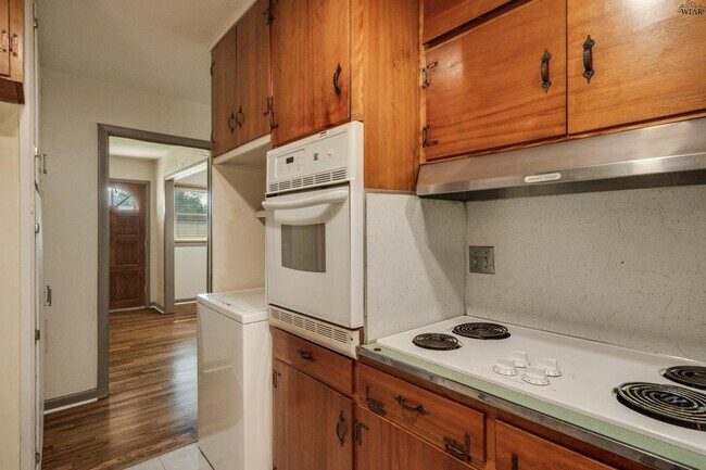 Building Photo - 4300 Hughes Dr