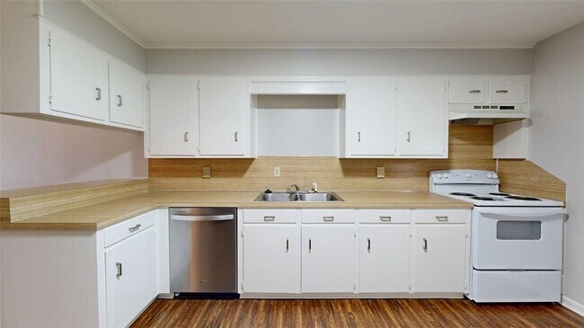 Building Photo - 3921 Olive St