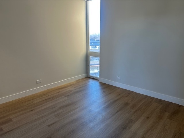 Building Photo - 4010 N Lincoln Ave