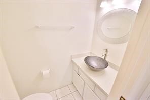 Building Photo - 642 Wilcrest Dr