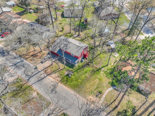 Building Photo - 25634 Chestnut Ln