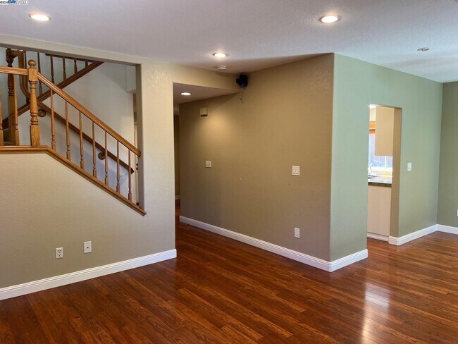 Building Photo - 4173 Garibaldi Pl