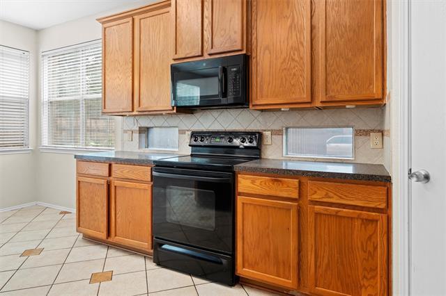Building Photo - 850 Warbler Ln