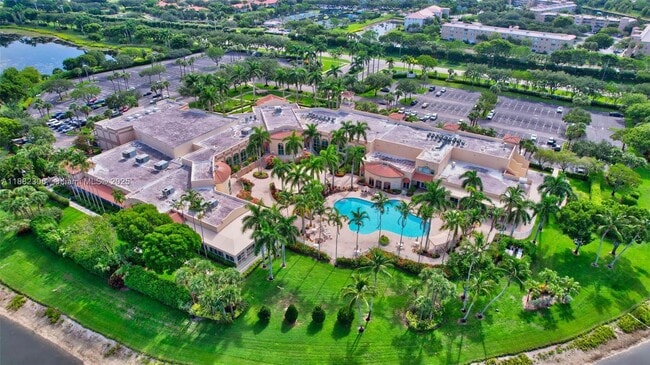 Building Photo - 5938 Crystal Shores Dr