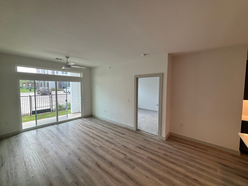 Building Photo - 1301 Leah Ave