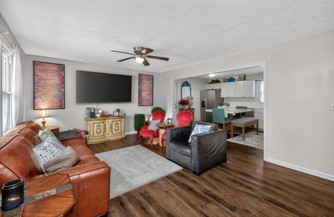 Building Photo - Charming 3BR House in Frankfort