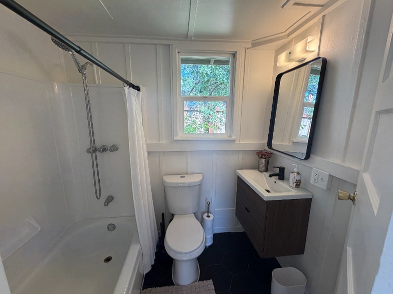 Building Photo - 1605 Felton St