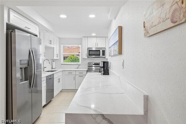 Building Photo - 4092 Belair Ln