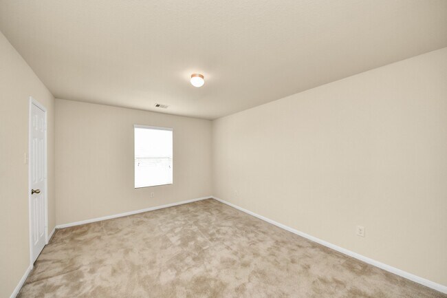 Building Photo - 15623 Sheldon Ridge Way