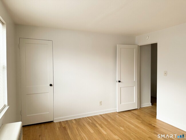 Building Photo - 52 Arnold Way