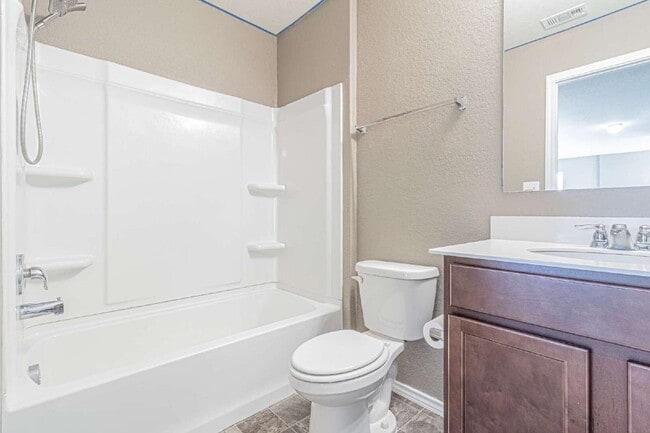 Building Photo - Energy-Efficient Two-Story Home in Northside ISD – Available for Lease!