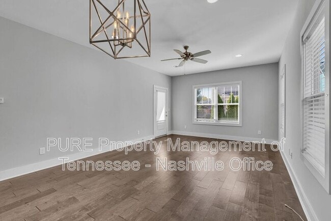 Building Photo - 1404 10th Ave N