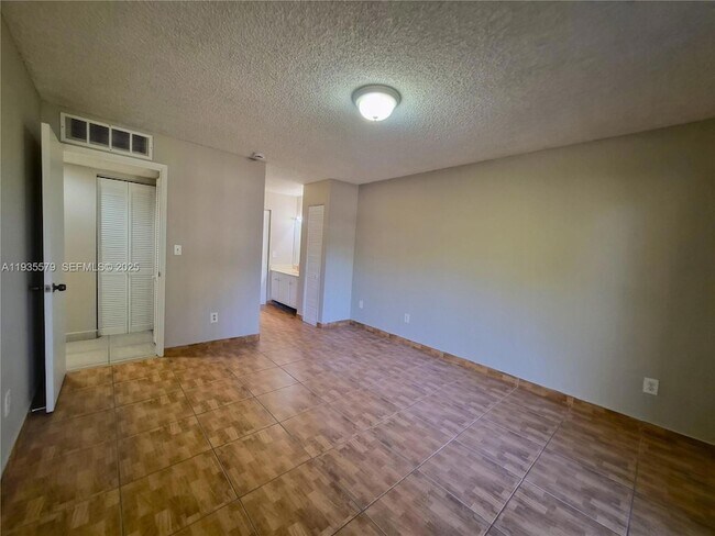 Building Photo - 8811 SW 132nd Pl