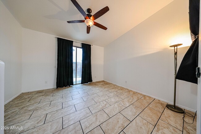 Building Photo - 4726 W Fremont Rd.