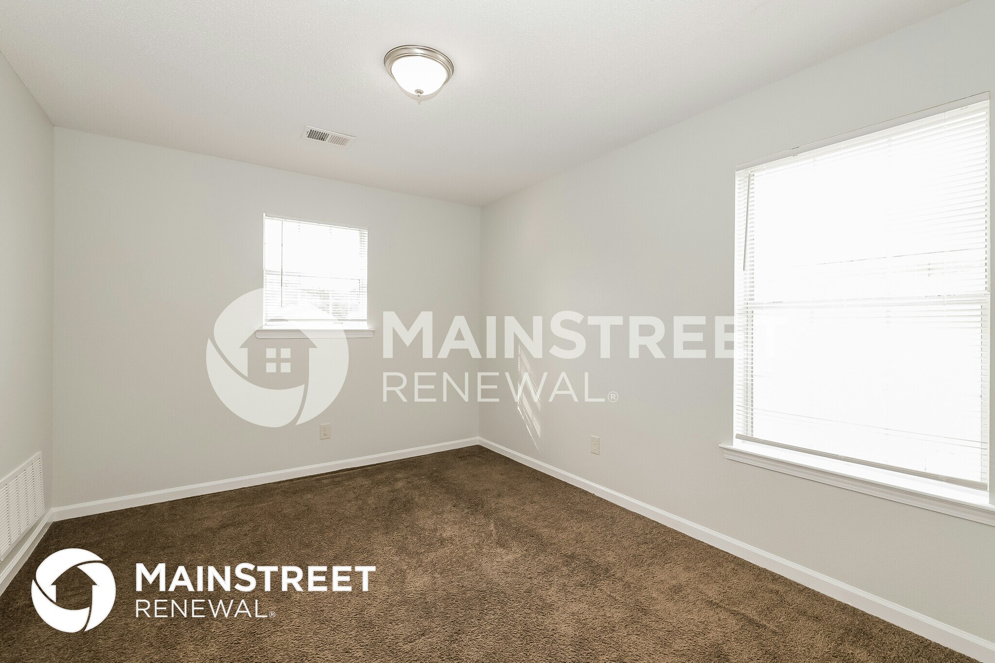 Building Photo - 4674 Royal View Dr