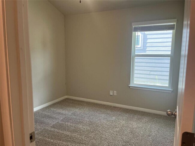 Building Photo - Charming 1-story home in South Austin!