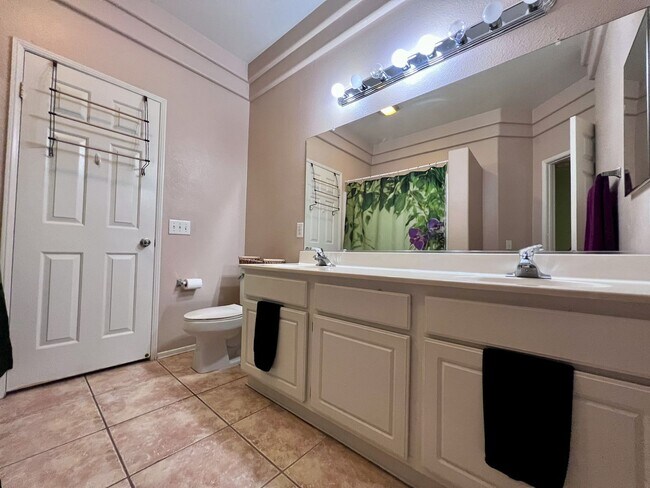 Building Photo - Wonderful 4 bedroom Single Story Murrieta Home for LEASE!