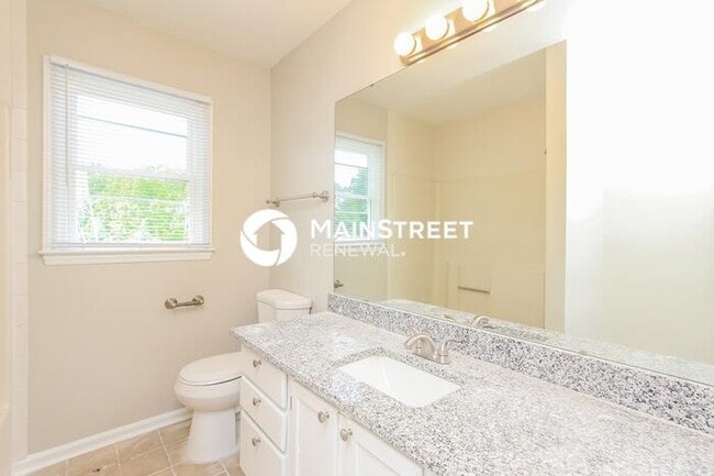 Building Photo - 3 Bedroom Pet-Friendly Home in CHARLOTTE, NC with Main Street Renewal