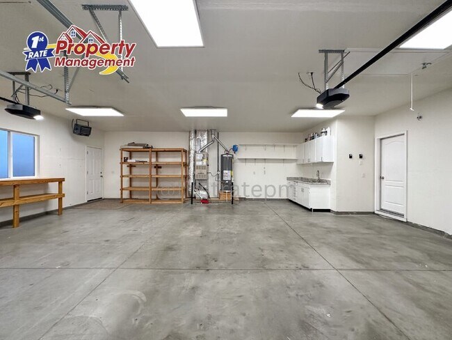 Building Photo - 2688 N Cinnamon Pl