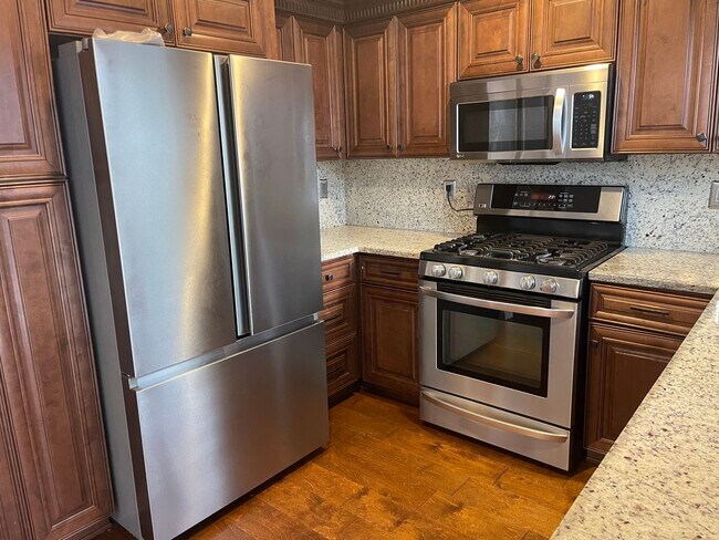 Building Photo - 2234 Prestwick St