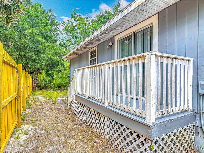 Building Photo - 499 W Beresford Rd